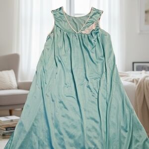 Teal Sleeveless Nightgown with Delicate Neckline